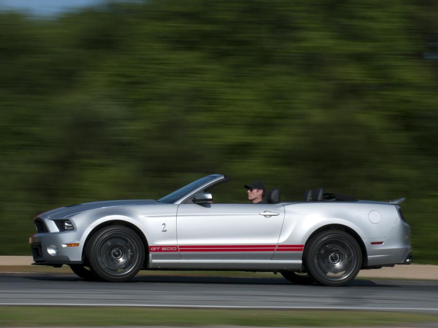  Shelby GT500 SVT Convertible 2012 года  (фото 2 из 8)
